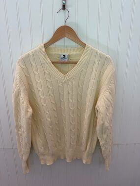 Vintage Norsport V-Neck 100% Cotton Cable Knit Sweater in Butter Yellow Size L
